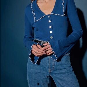 NATION LTD DAISY OVERSIZED COLLAR BUTTON-FRONT TOP